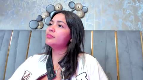 Snapshot of kimdevinne chatting on 01/14/26, 03:01 KIM online show from 01/14/26, 03:01