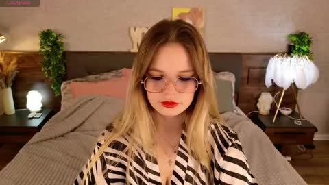 Snapshot of kimevanss chatting on 05/02/26, 05:34 KimEvanss online show from 05/02/26, 05:34