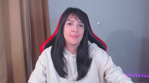 Kim 3 online show from 01/05/25, 03:32