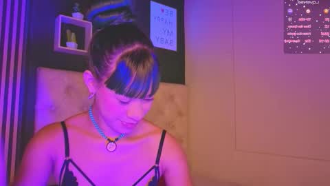 Snapshot of kimhilton_ chatting on 02/01/26, 04:33 kimhilton online show from 02/01/26, 04:33