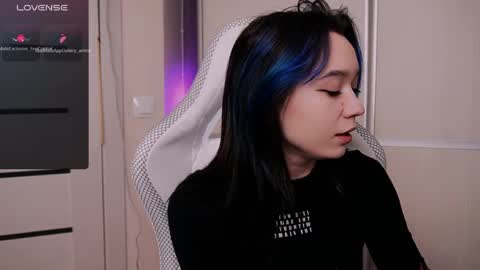 Snapshot of kimiko_luv chatting on 05/01/26, 04:44 Kimiko online show from 05/01/26, 04:44