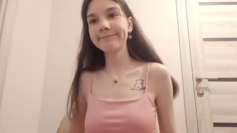 Snapshot of kimikobradbury chatting on 04/23/26, 10:47 Lina online show from 04/23/26, 10:47