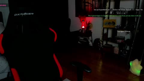 Snapshot of kimilee22 chatting on 02/01/26, 04:49 Wolfs Girl online show from 02/01/26, 04:49