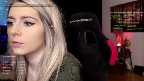 Snapshot of kimilee22 chatting on 03/18/26, 06:00 Wolfs Girl online show from 03/18/26, 06:00