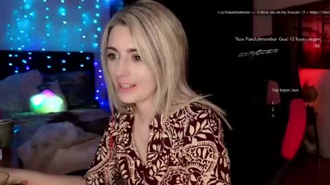 Snapshot of kimilee22 chatting on 06/03/26, 06:02 Wolfs Girl online show from 06/03/26, 06:02