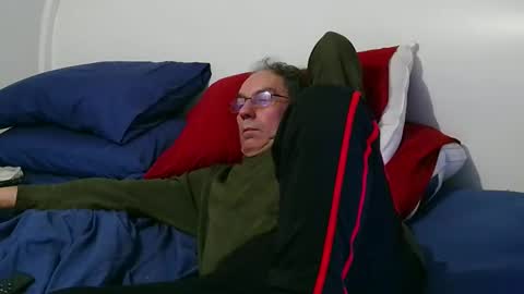 Snapshot of kimintheshed chatting on 11/01/25, 03:30 kimintheshed online show from 11/01/25, 03:30