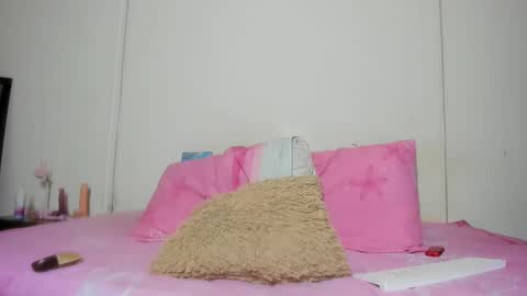 Snapshot of kimjoyy chatting on 02/14/25, 07:49 Kim Joy online show from 02/14/25, 07:49