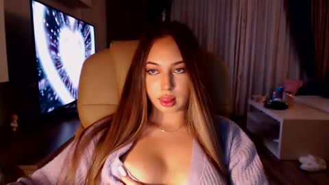 Kim Lee  online show from 12/28/24, 08:47