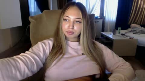 Kim Lee  online show from 11/20/25, 01:22