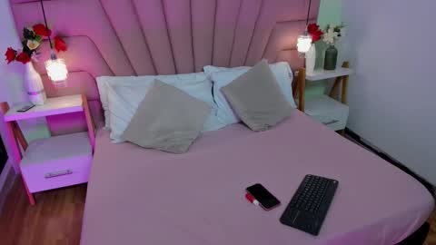 kimluna1 online show from 02/06/26, 03:44