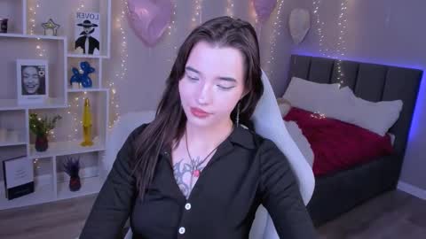 Snapshot of kimm_wong chatting on 03/11/26, 03:23 kimm wong online show from 03/11/26, 03:23