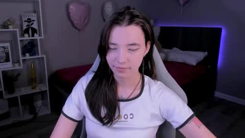 Snapshot of kimm_wong chatting on 03/28/26, 03:06 kimm wong online show from 03/28/26, 03:06