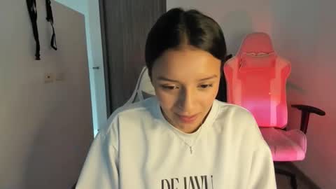 Snapshot of kimmi_foxy chatting on 02/20/26, 08:20 kimmi online show from 02/20/26, 08:20