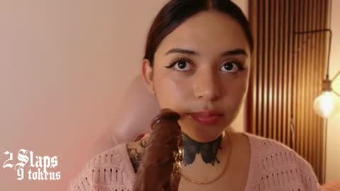 Snapshot of kimmi_kim chatting on 03/03/26, 12:11 online show from 03/03/26, 12:11