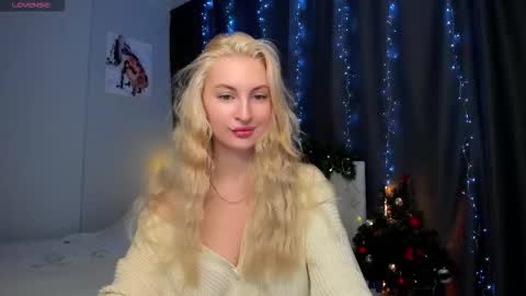 kimmy1_powell online show from 12/18/25, 05:02