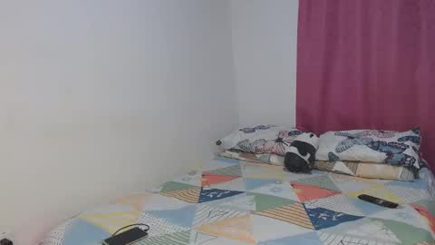 Snapshot of kimmy94192 chatting on 01/22/25, 08:51 kimmy94192 online show from 01/22/25, 08:51