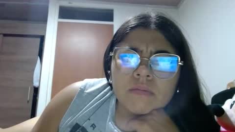 Kimmy online show from 10/13/25, 03:28