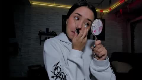 Snapshot of kimmymadison chatting on 12/04/24, 11:13 Melany online show from 12/04/24, 11:13