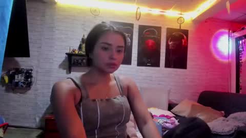 Snapshot of kimmymadison chatting on 02/23/25, 05:34 Melany online show from 02/23/25, 05:34