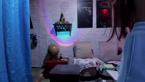 Snapshot of kimmymadison chatting on 02/27/25, 09:04 Melany online show from 02/27/25, 09:04