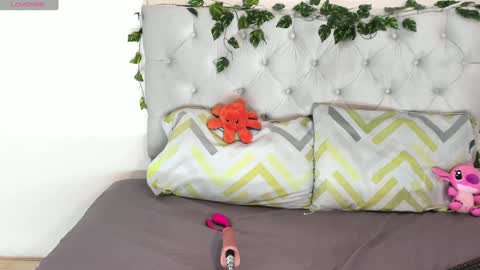 Kim  online show from 12/04/24, 09:29