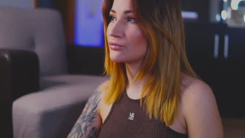 Snapshot of kimskye chatting on 01/17/25, 11:07 KimSkye online show from 01/17/25, 11:07