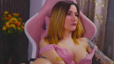 KimSkye online show from 02/01/25, 10:55