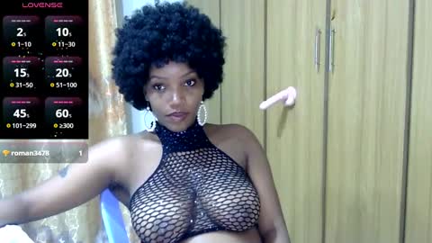 Snapshot of kimsmile_001 chatting on 12/09/24, 08:44 Kim online show from 12/09/24, 08:44