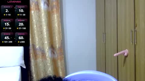 Snapshot of kimsmile_001 chatting on 01/06/25, 08:28 Kim online show from 01/06/25, 08:28