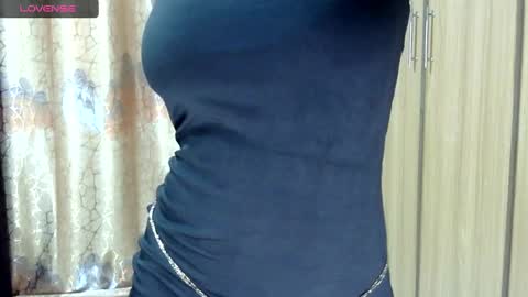 Snapshot of kimsmile_001 chatting on 02/25/25, 09:24 Kim online show from 02/25/25, 09:24