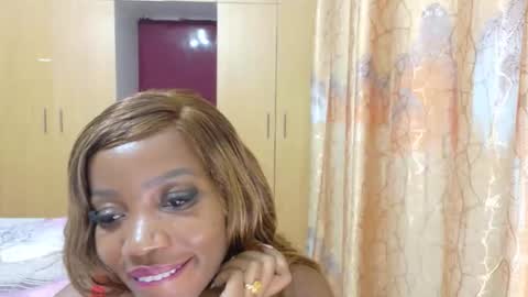 Snapshot of kimsmile_001 chatting on 09/16/25, 10:00 Kim online show from 09/16/25, 10:00