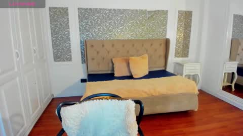 Kim online show from 12/22/24, 09:42