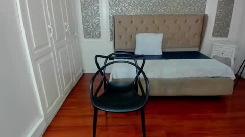 Kim online show from 12/05/25, 07:43