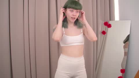 kina_ka online show from 03/11/25, 08:41