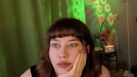 kina_ka online show from 11/08/25, 09:46