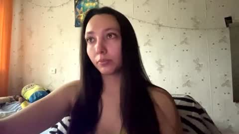 Snapshot of kinacolton chatting on 06/14/26, 01:25 Jenny online show from 06/14/26, 01:25