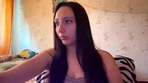 Snapshot of kinacolton chatting on 06/17/26, 01:30 Jenny online show from 06/17/26, 01:30