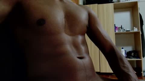 Isaac online show from 10/05/25, 01:31