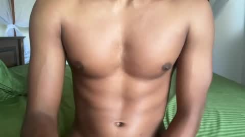 Snapshot of kinda_horny_right_now chatting on 06/30/26, 04:13 Isaac online show from 06/30/26, 04:13