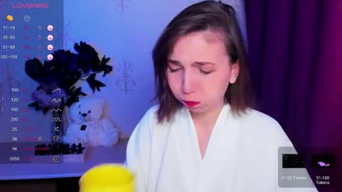 Hazel online show from 02/15/26, 09:33