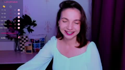 Snapshot of kindhazelhere_ chatting on 07/15/26, 01:55 Hazel online show from 07/15/26, 01:55