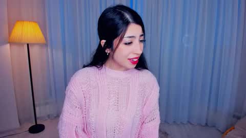 Snapshot of kindraevert chatting on 12/19/25, 04:19 Megan online show from 12/19/25, 04:19