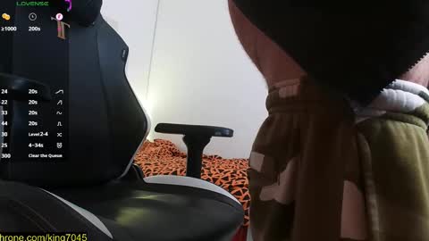 Snapshot of king7045 chatting on 02/19/25, 07:39 king7045 online show from 02/19/25, 07:39