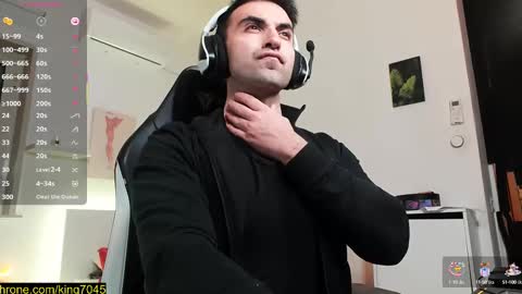 Snapshot of king7045 chatting on 03/06/25, 12:43 king7045 online show from 03/06/25, 12:43