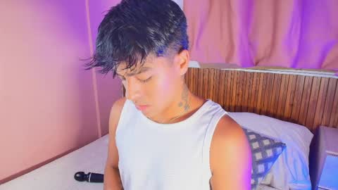 Snapshot of king_azahell chatting on 04/04/26, 02:10 king help me reach 100 likes online show from 04/04/26, 02:10