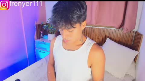 Snapshot of king_azahell chatting on 04/18/26, 02:37 king help me reach 100 likes online show from 04/18/26, 02:37