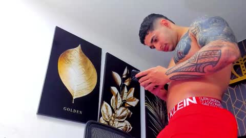 Angel Falconer online show from 10/05/25, 01:04