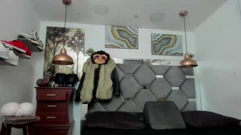 HOT MEN BLACK online show from 11/15/25, 11:51