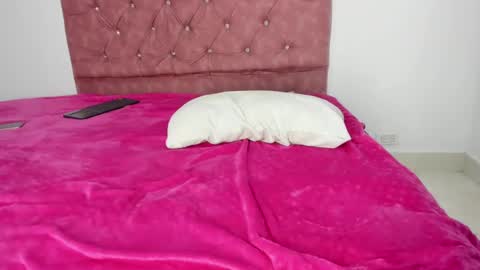    KING     online show from 02/13/25, 10:00