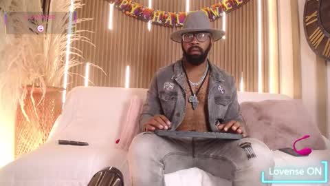 Snapshot of king_mallik chatting on 10/16/25, 01:12 Malik  online show from 10/16/25, 01:12